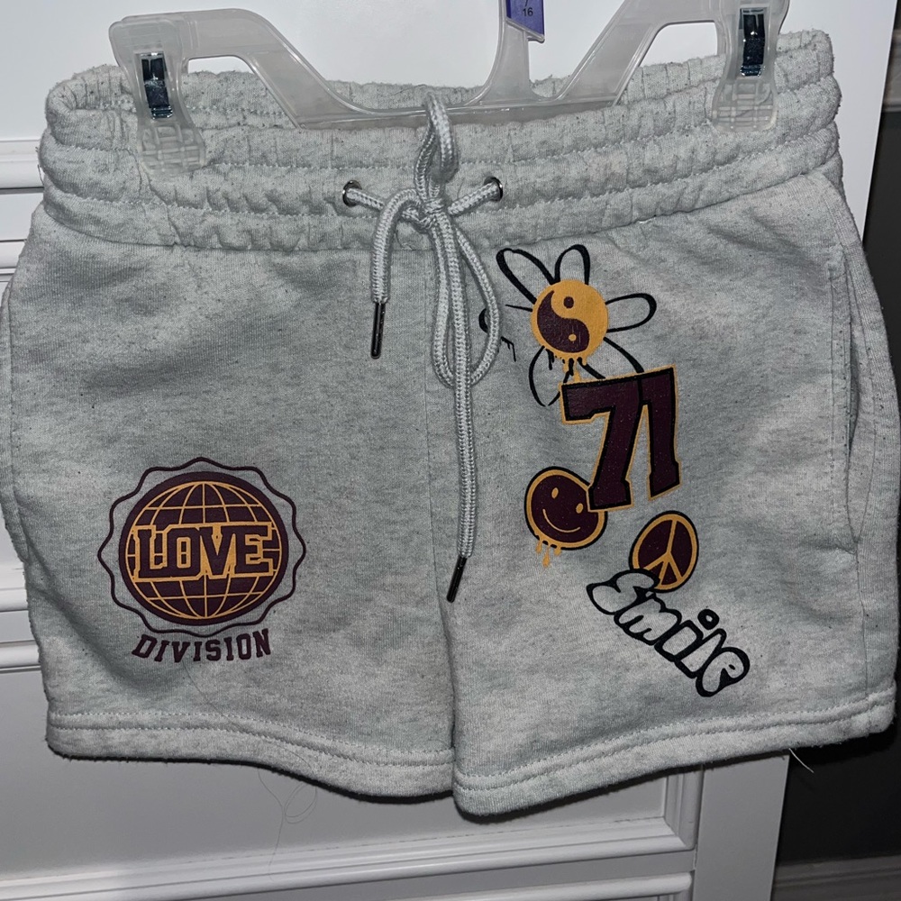 Love Streak Grey shorts